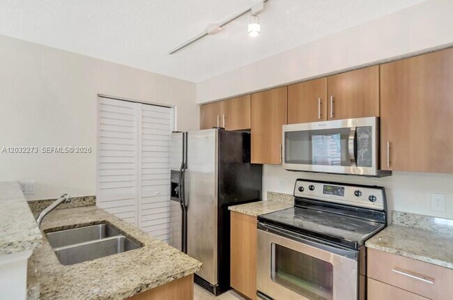 Building Photo - 1011 Crystal Way