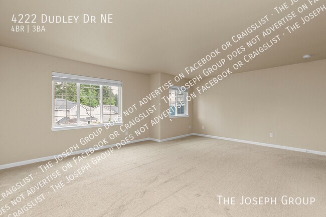 Building Photo - 4222 Dudley Dr NE