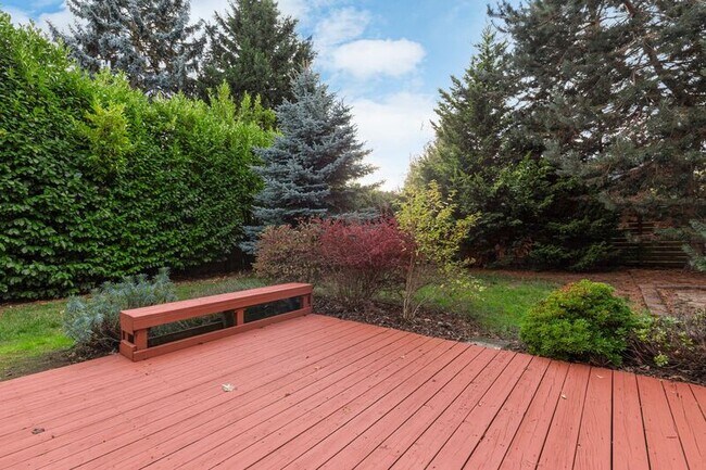 Building Photo - 3215 SE 53rd Ave