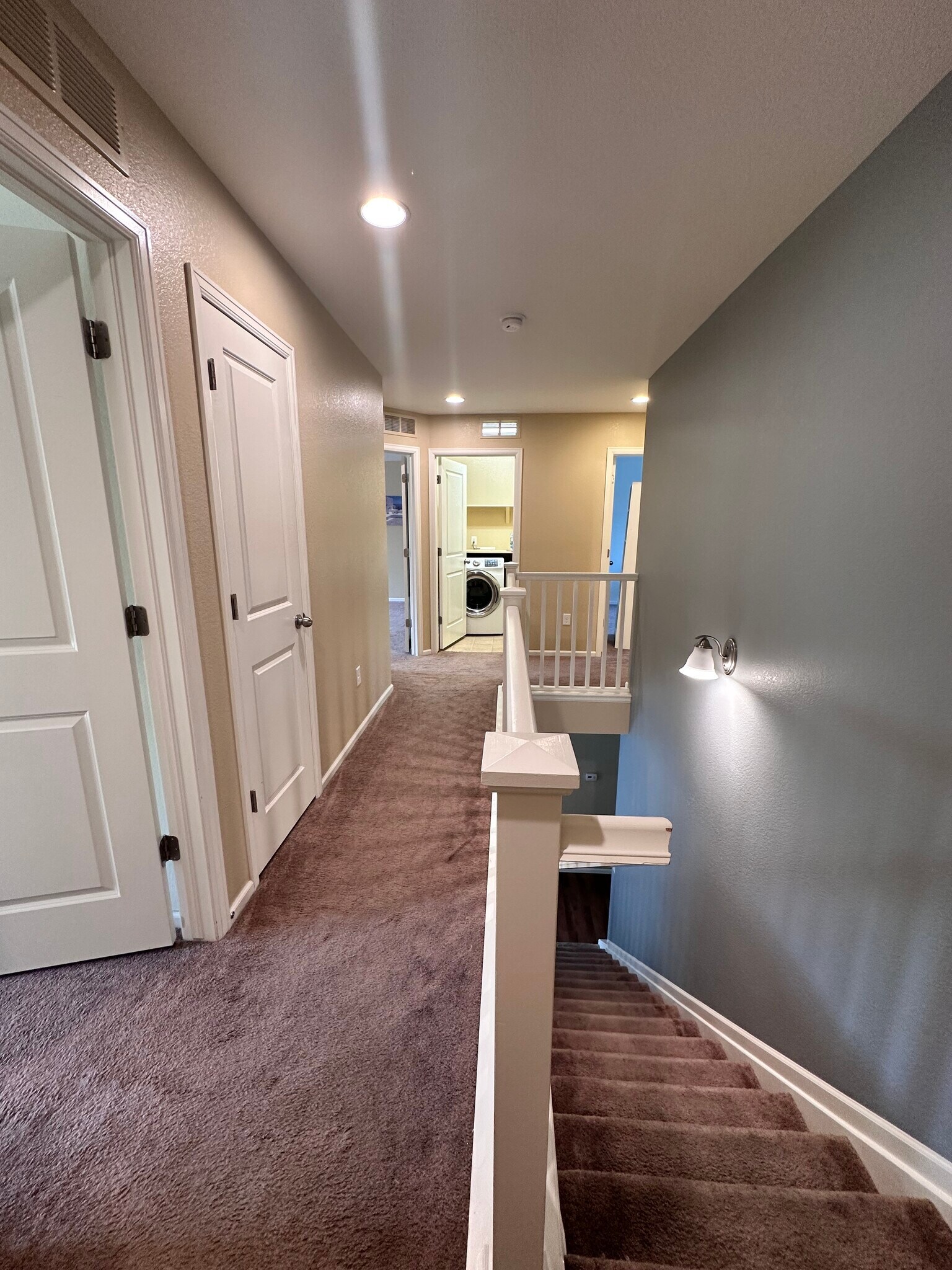 Building Photo - 1326 Bluemoon Dr