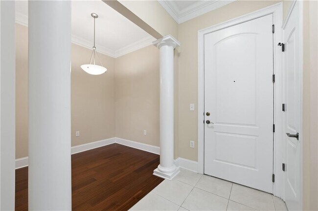 Building Photo - 3621 Vinings Slope SE