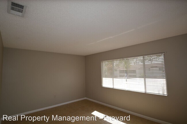 Building Photo - 620 Ridge Club Dr