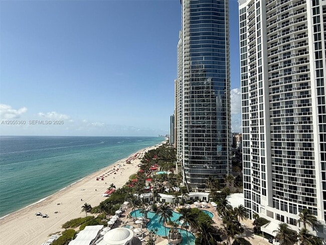 Building Photo - 18101 Collins Ave
