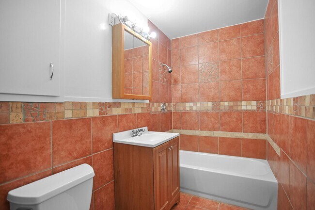 Building Photo - 1307 61st St