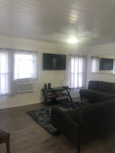 A/C window units - 2427 W Southcross Blvd