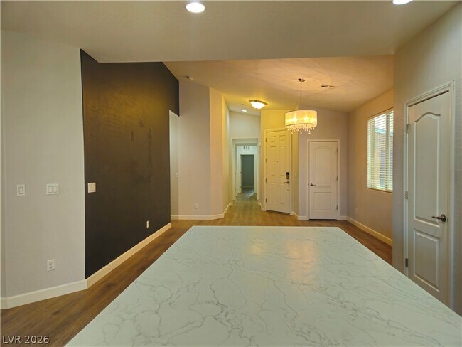 Building Photo - 10070 White Mulberry Dr