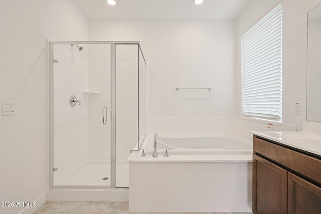 Building Photo - 14746 W Smoketree Dr