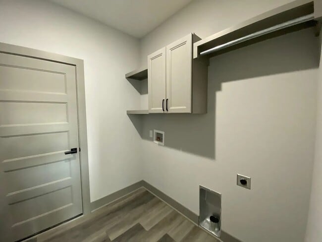 Building Photo - 2279 S Chateau Ct