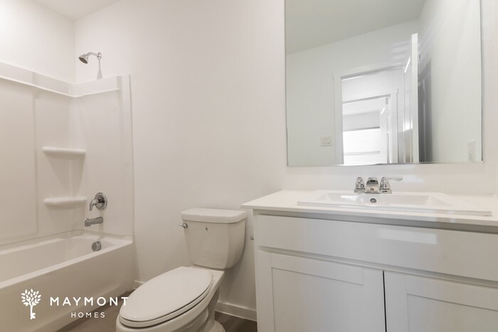 Building Photo - 712 Dressage Ln