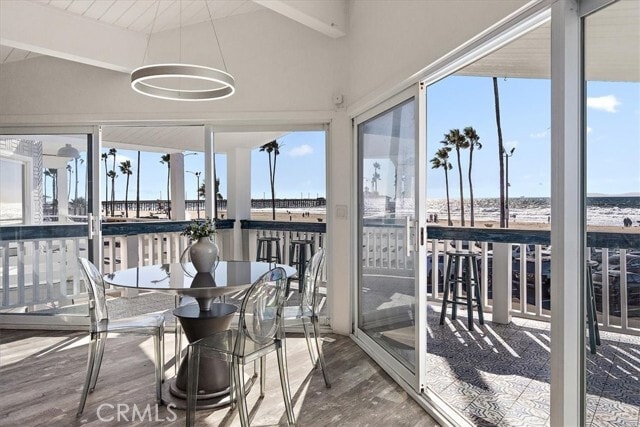 Building Photo - 2214 W Oceanfront