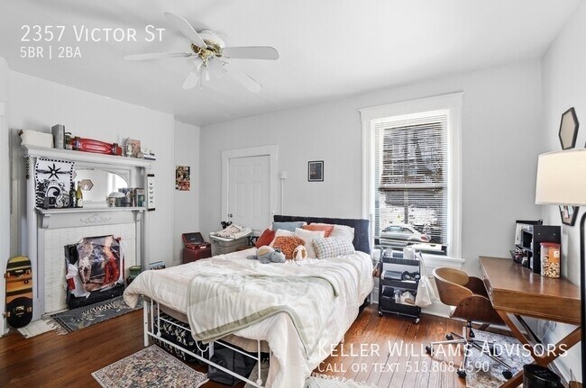 Building Photo - 2357 Victor St