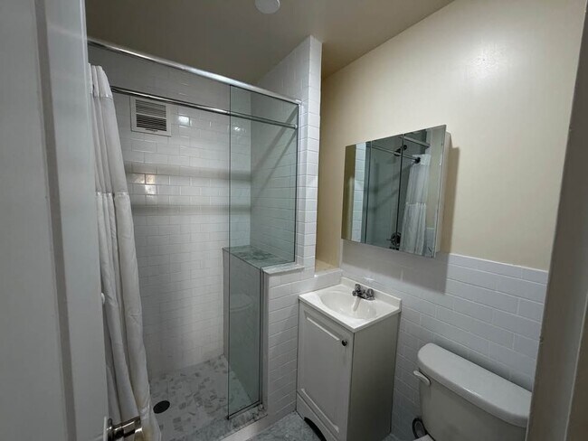 Building Photo - 269 W 73rd St