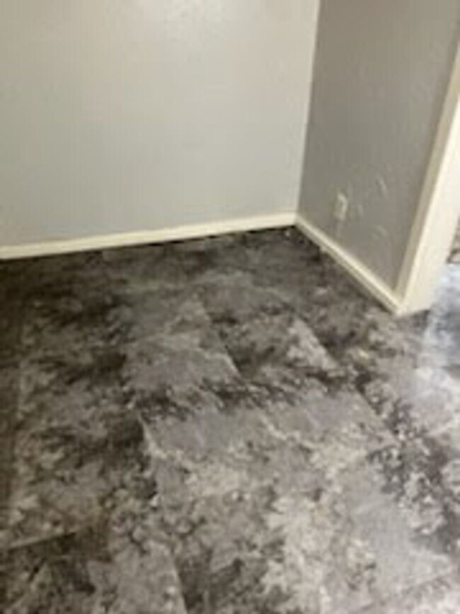 Building Photo - 1933 S 15th St