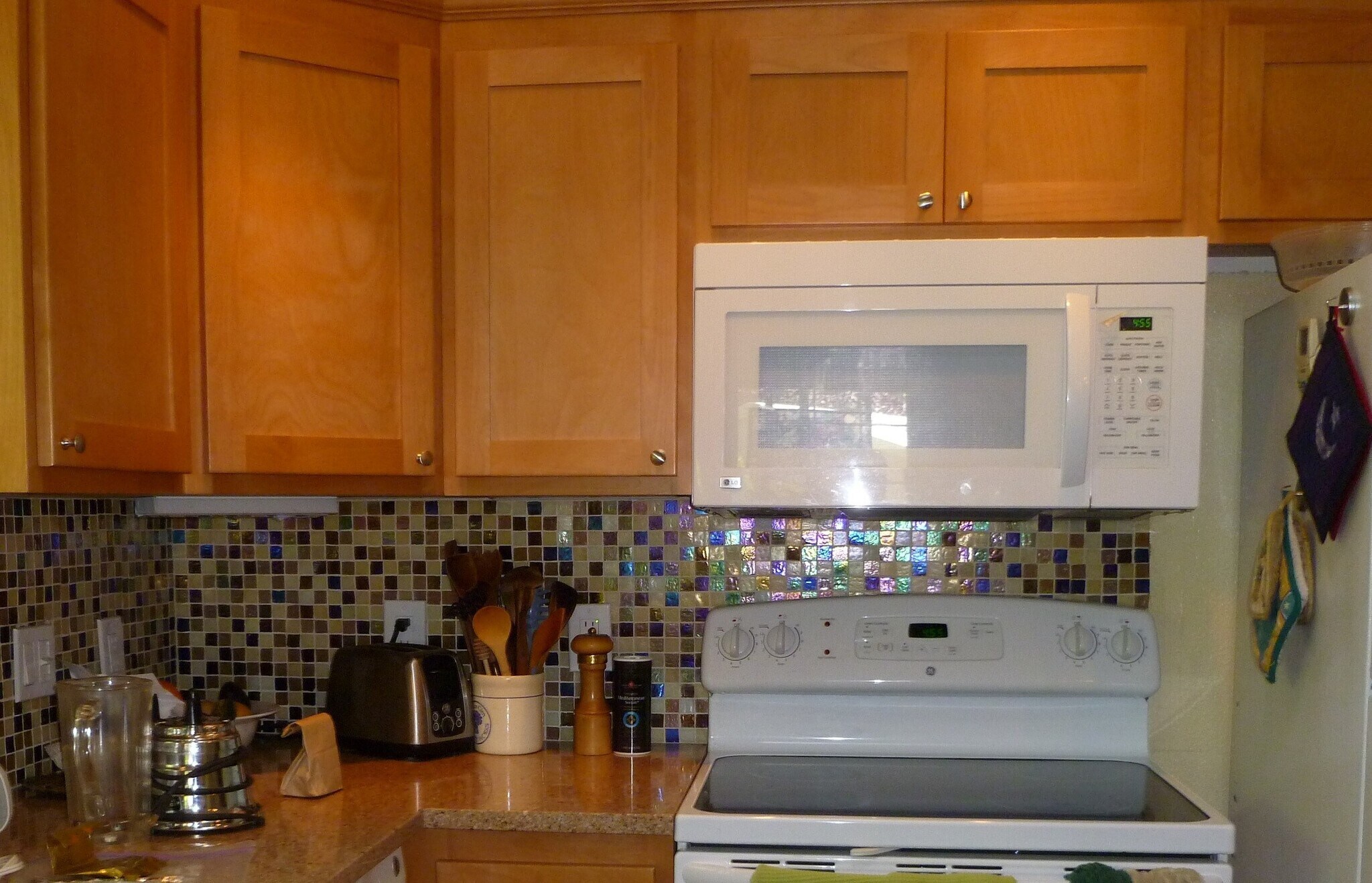 Building Photo - 885 Randall St