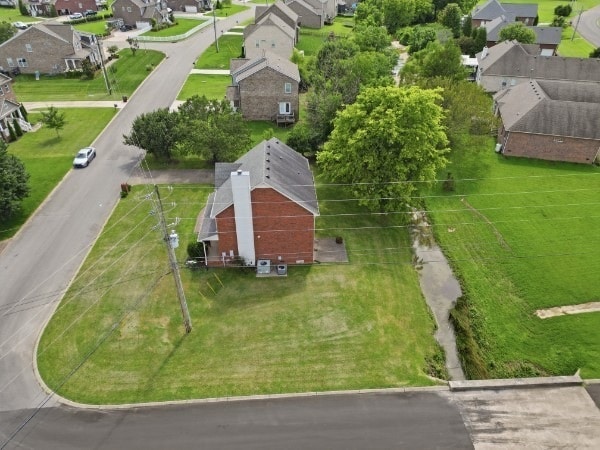 Building Photo - 302 12 Oaks Ln