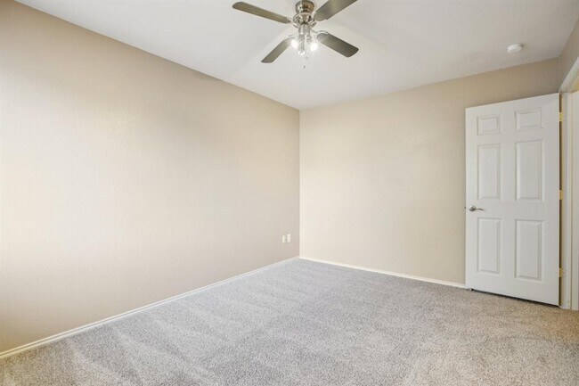 Building Photo - 1132 Pine Portage Loop