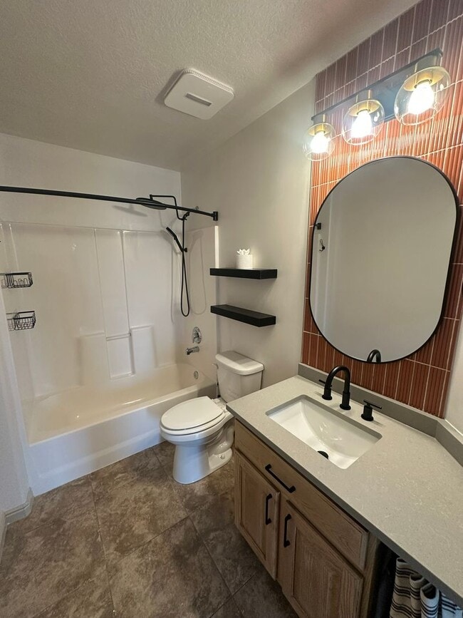 Building Photo - 3 Bed | 2.5 Bath Home in South Weber – Ready for Move-In!