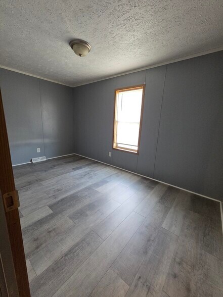 Building Photo - 1511 Mydland Rd