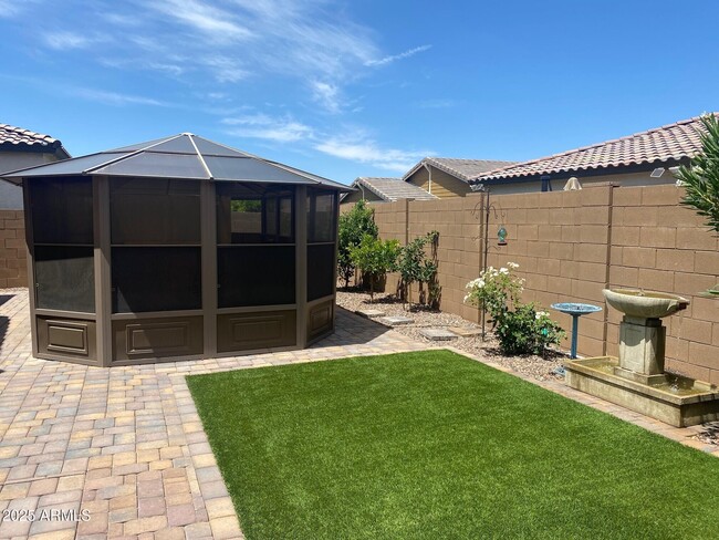 Building Photo - 2516 E King Bird Dr