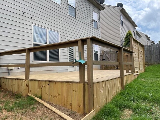 Building Photo - 369 Hardy Water Dr SE