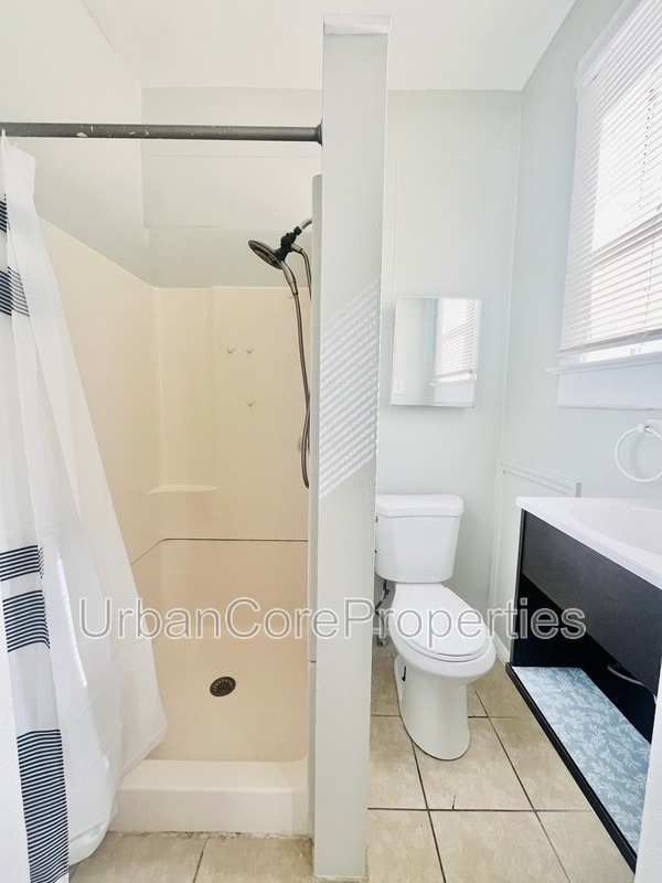 Building Photo - 419 4th St N