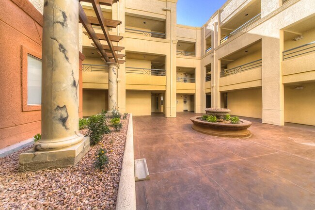 Building Photo - Meridian - Newly Remodeled Luxury Condo Re...