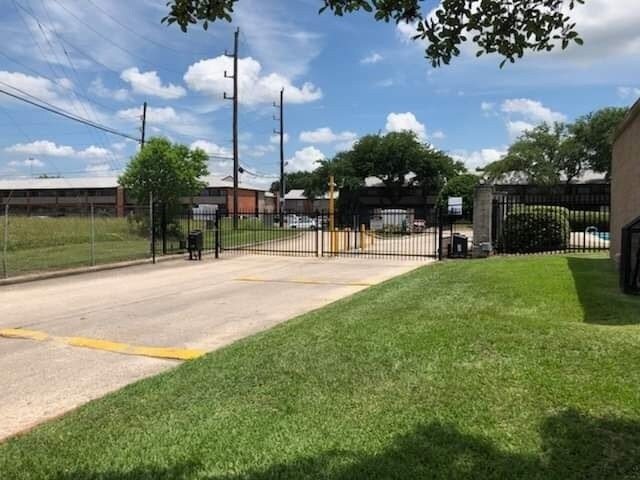 Building Photo - 218 Plaza Verde Dr