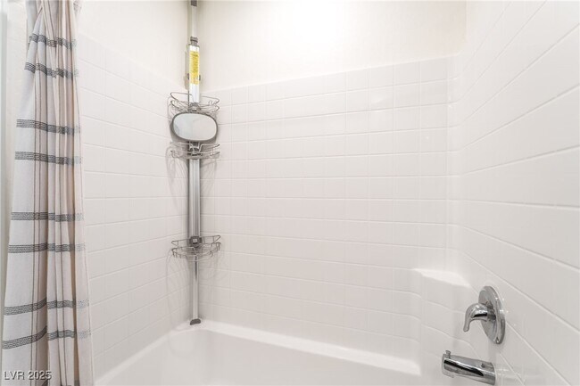 Building Photo - 6213 Clackamas Ct