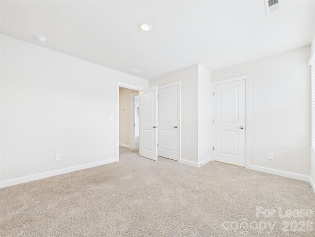 Building Photo - 1768 Braemar Vlg Dr