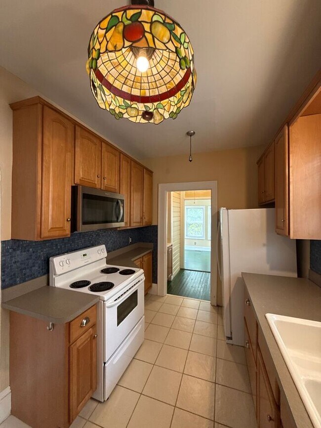 Building Photo - Elizabeth - T.R. Lawing Realty, Inc