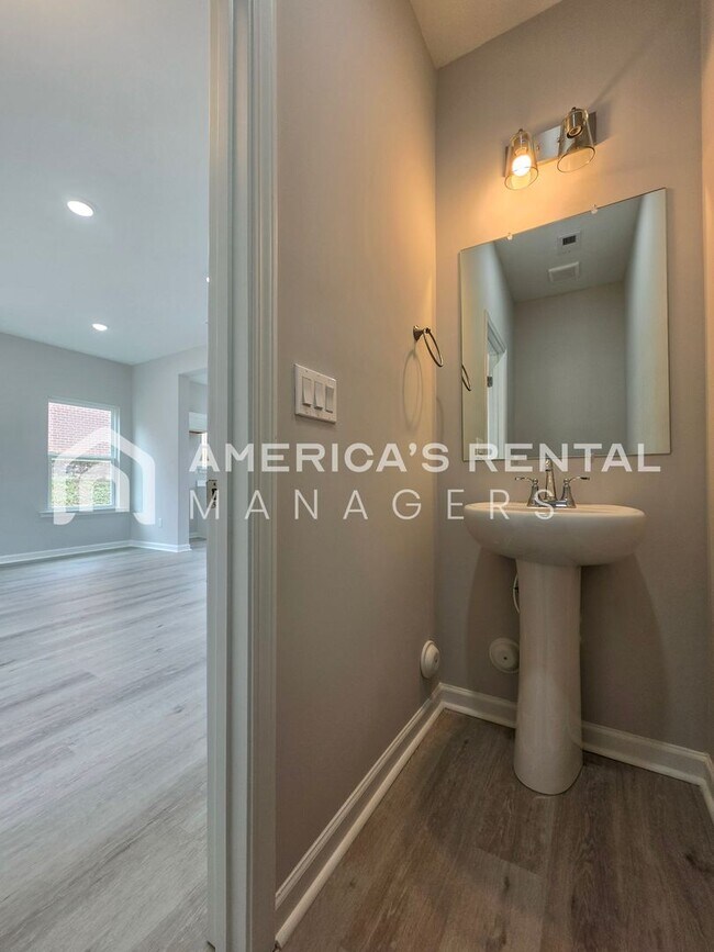 Building Photo - New Construction Townhome for Rent in Clanton, AL!