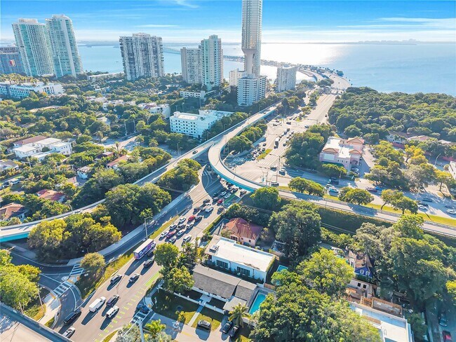 Building Photo - 34 SW 26th Rd