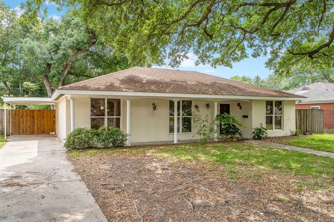 Primary Photo - 6015 Dover Pl