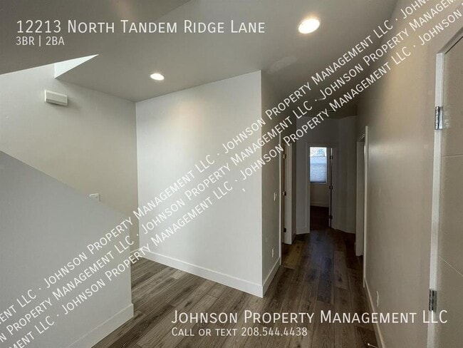 Building Photo - 12213 N Tandem Ridge Ln