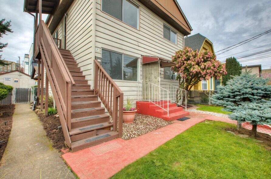 Building Photo - 1637 21st Ave