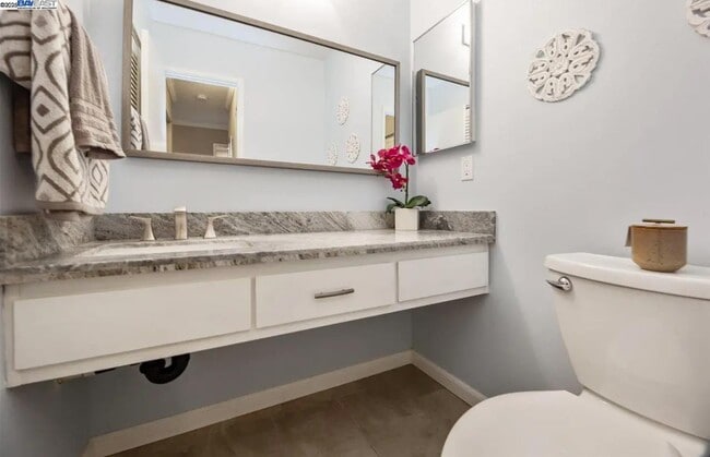 Building Photo - 1133 San Ramon Valley Blvd