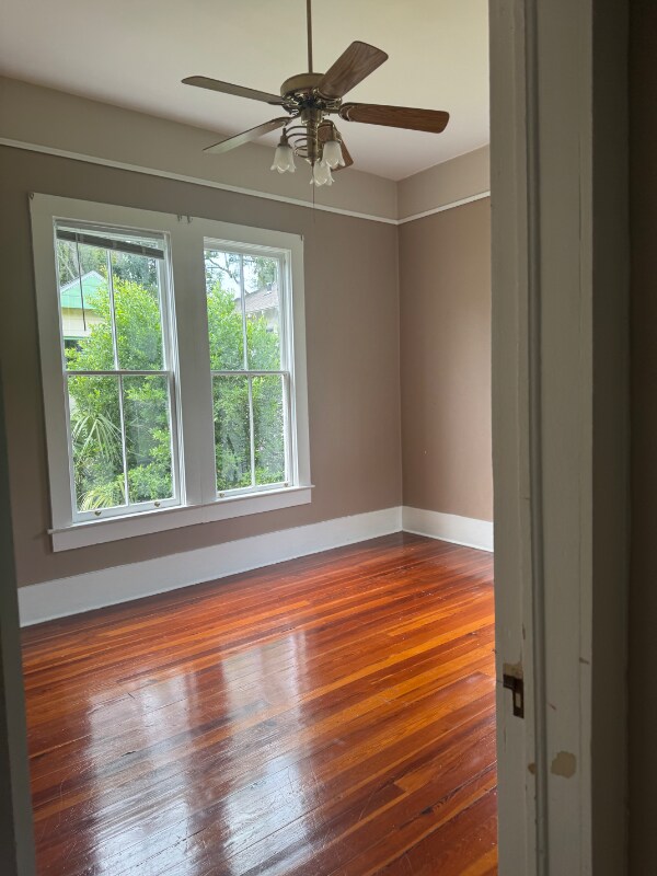 Building Photo - 412 SE Wenona Ave