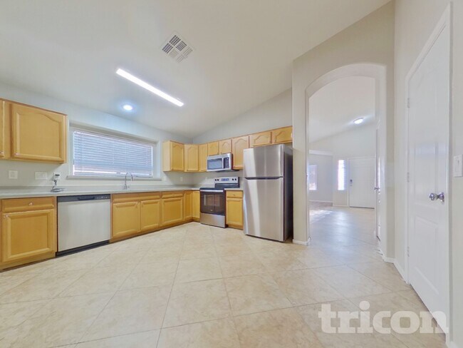 Building Photo - 2116 S 160th Ln