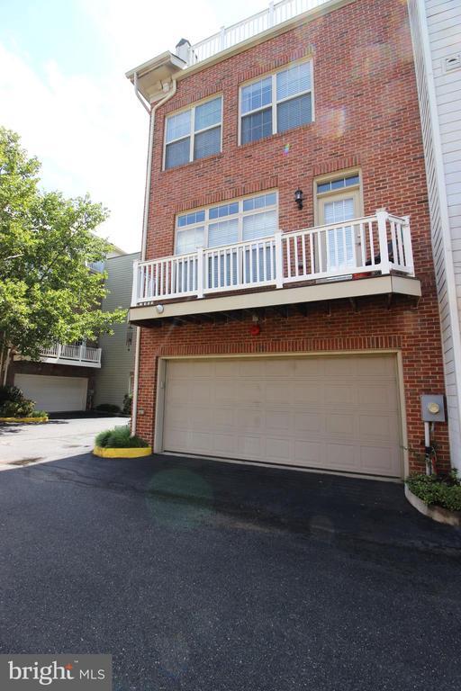 Building Photo - 421 N George Mason Dr