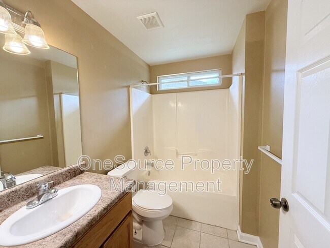 Building Photo - 111 N Charles Willis Dr