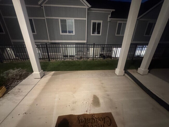 Building Photo - Beautiful Traverse Mtn. Townhome for rent!