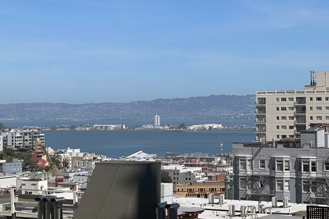 Building Photo - 1046 Mason St