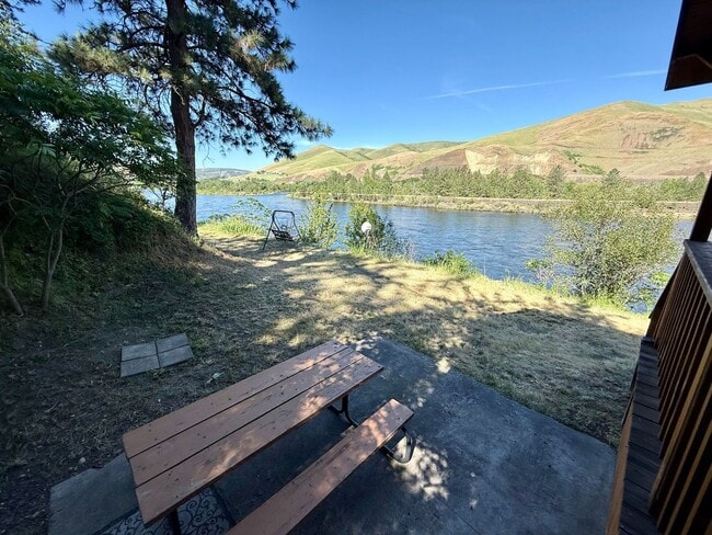 Building Photo - Fully Furnished Riverfront Cabin on the Clearwater River – Move-In Ready!