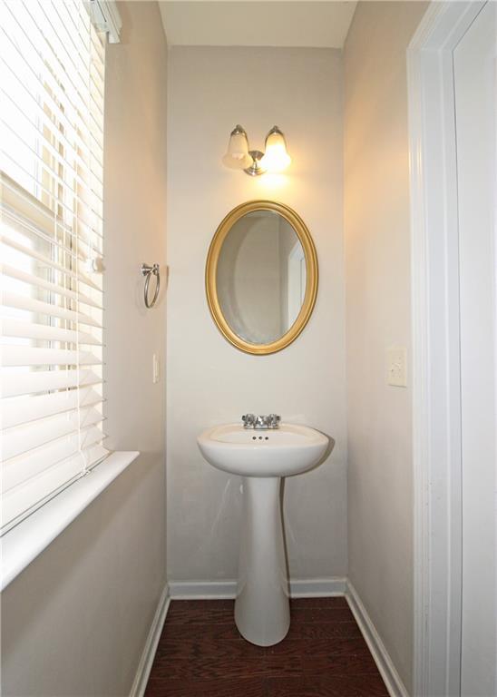 Building Photo - 315 Lakeside Ln