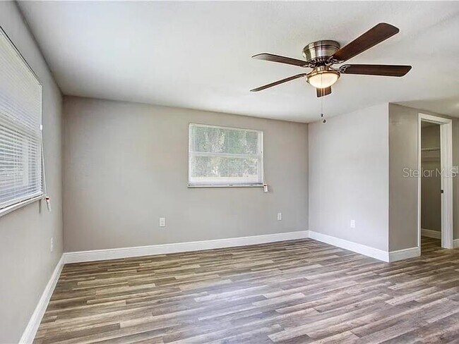 Building Photo - 1015 E 24th Ave