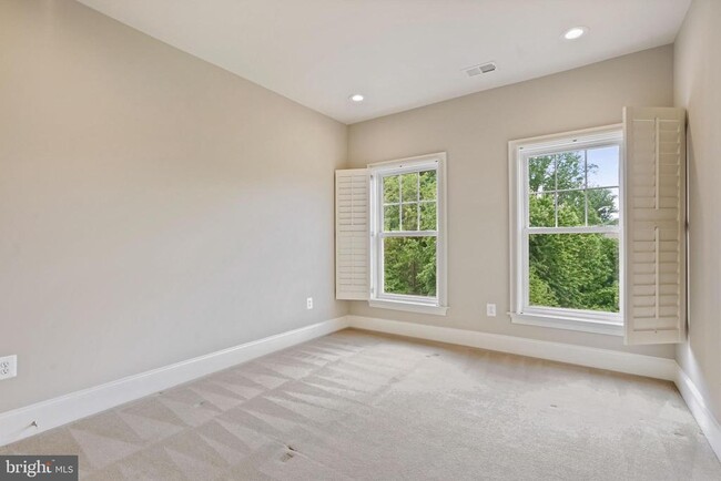 Building Photo - 6767 Darrells Grant Pl