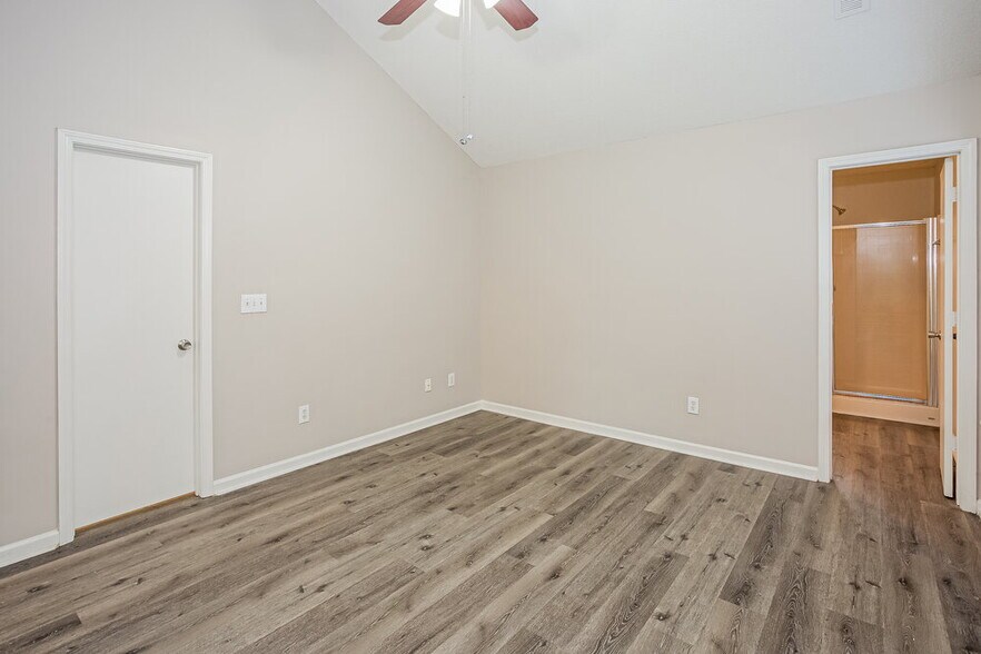 Building Photo - 8631 Bodkin Ct