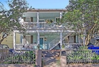 Building Photo - 70 Radcliffe St