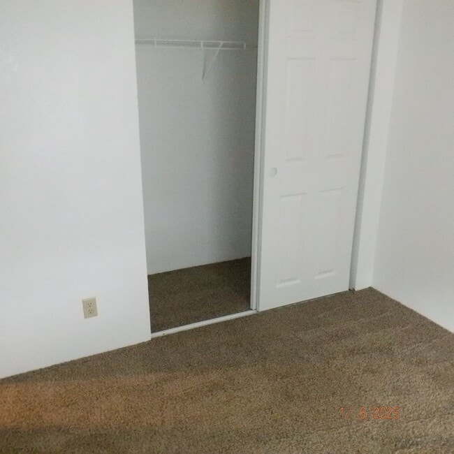 Building Photo - 83-3-2