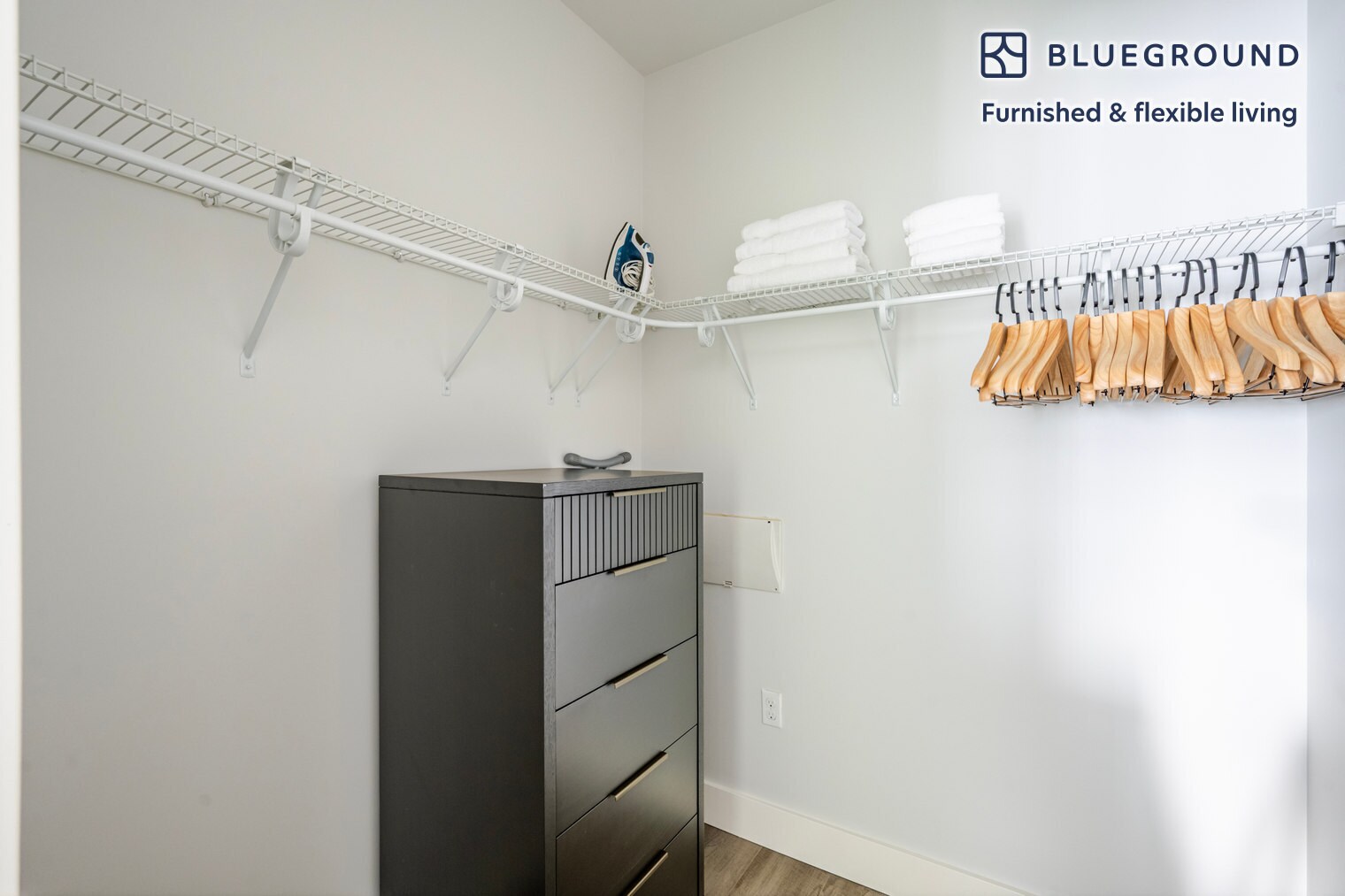 Building Photo - 285 8th Ave N